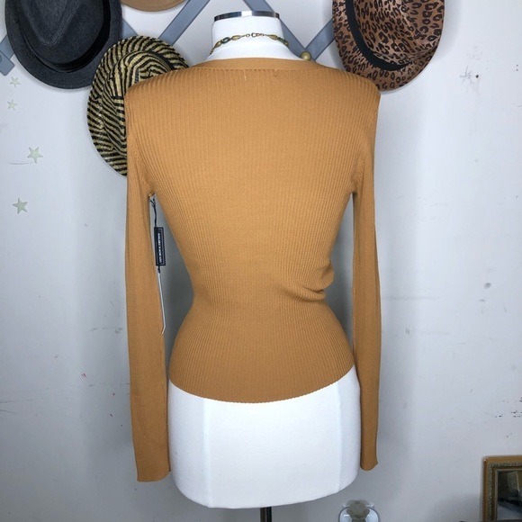 Leith ribbed 1/4 buttoned sweater - Picture 4 of 8